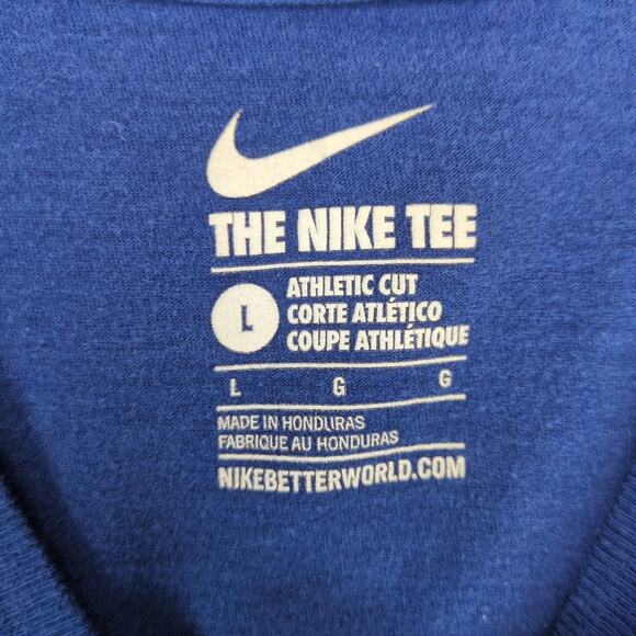 The Nike Tee Athletic Cut Chicago Cubs Baseball Men's L Graphic T-Shirt Blue MLB - Picture 2 of 10